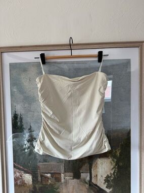 House of Harlow Elegant Cream Strapless Top
